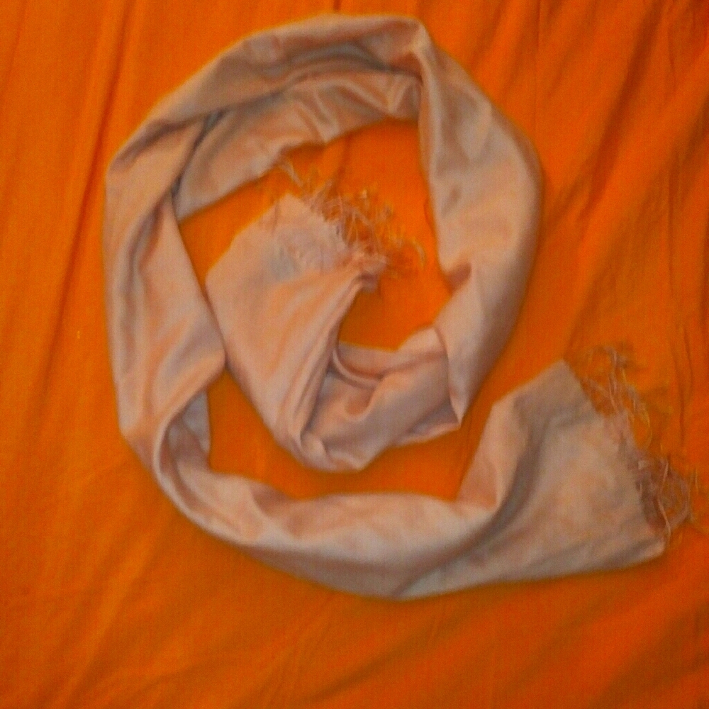 Women's Peach Pashmina Fringed Scarf